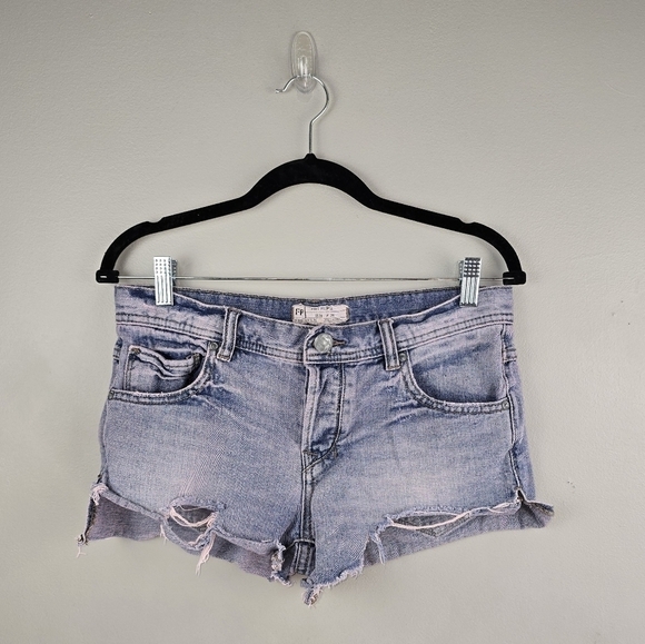 FREE PEOPLE Y2K Denim Blue Jeans Slight Pink Hue Distressed Short Shorts W Sz 26 - Picture 2 of 9